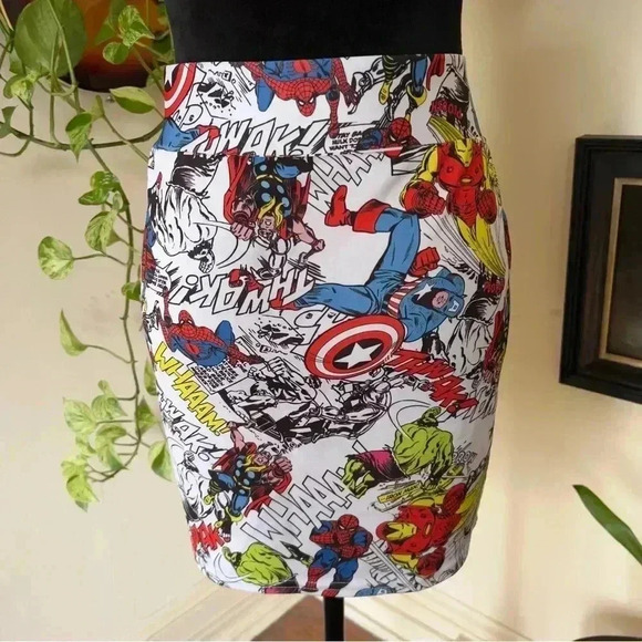 Mighty Fine Marvel Heroes Pull On BodyCon Mini Skirt Misses Size XL - Picture 2 of 7